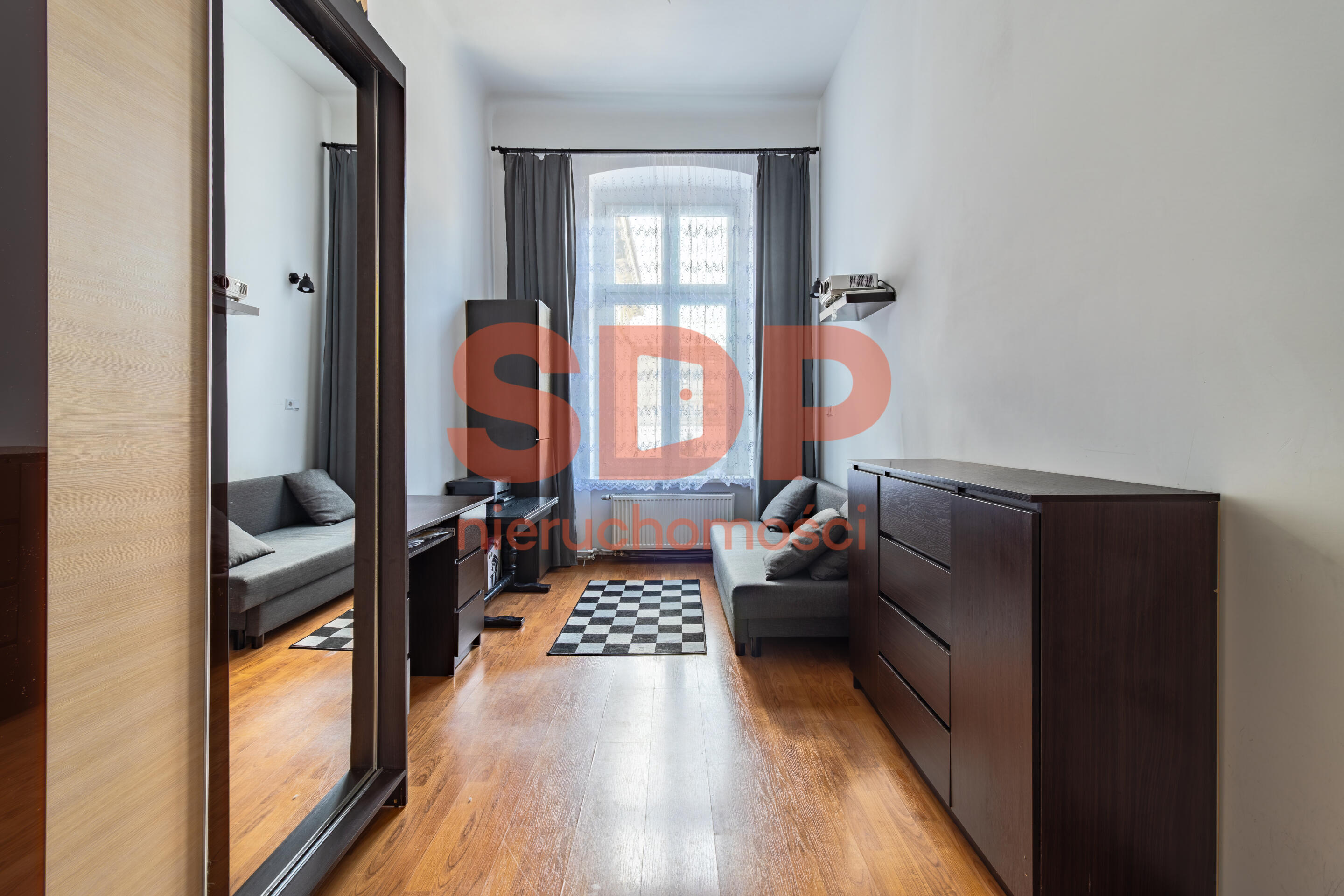 120,1 m2 | 7 pokoi po remoncie z balkonem | Śródmieście Łodzi