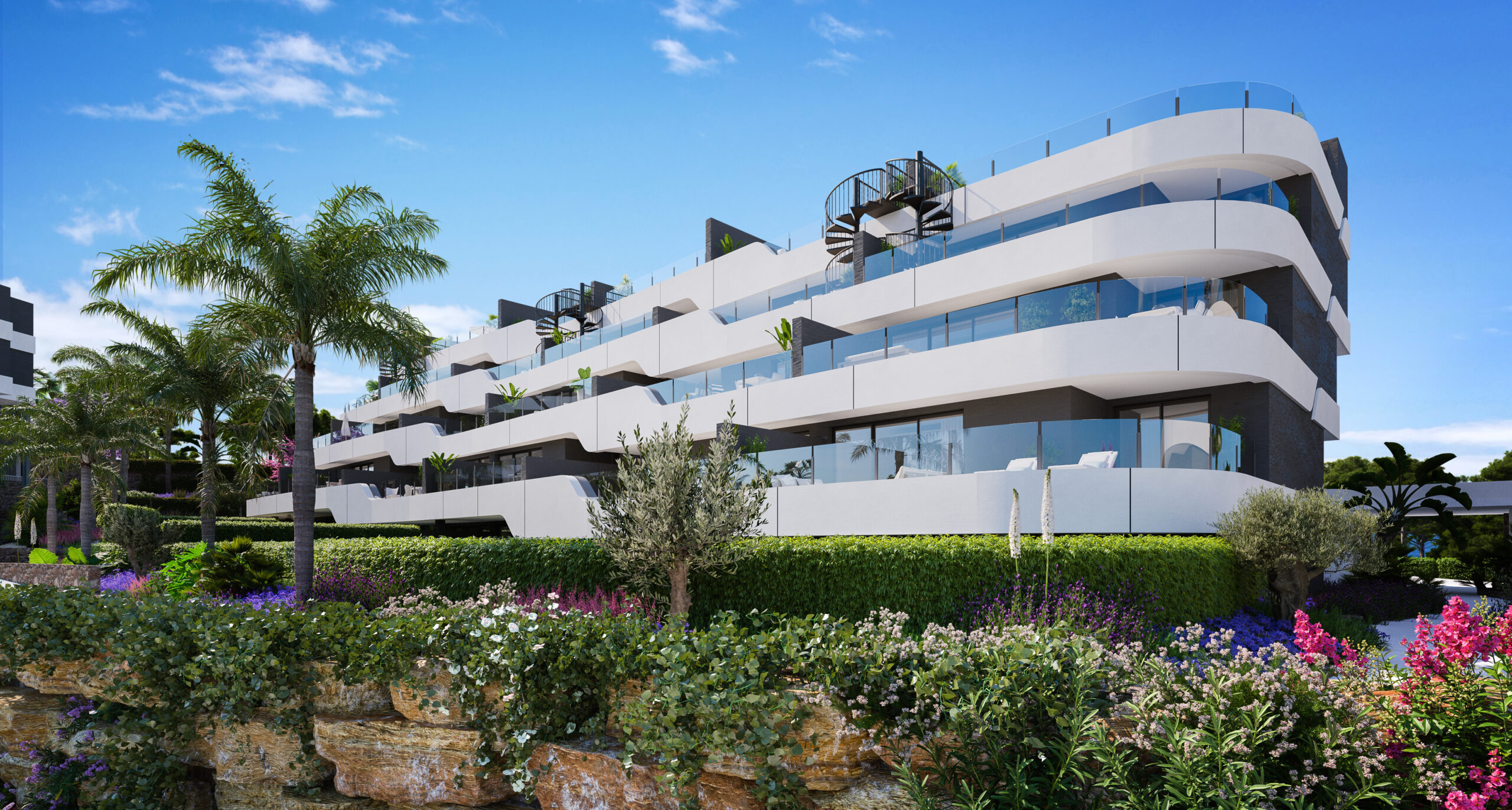 Piso con amplia terraza y gran jardin 200 m2 en Estepona ,Malaga