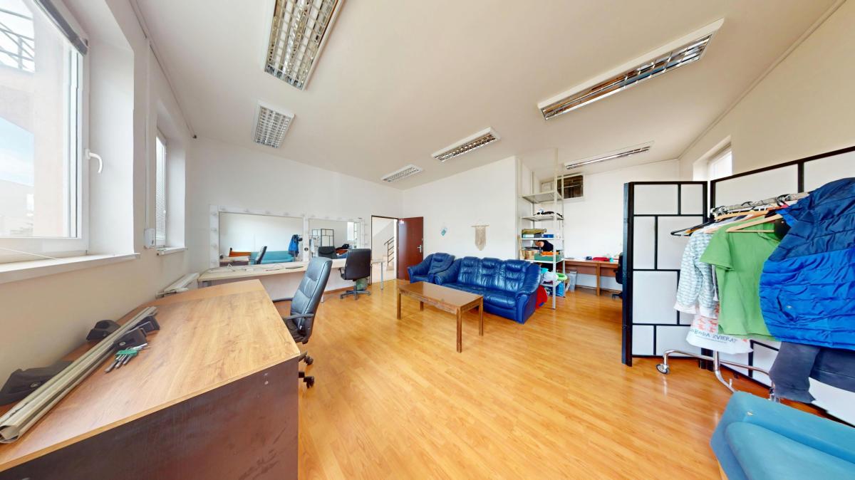Predaj-Kancelárske a skladové priestory – Bratislava, Nové Mesto