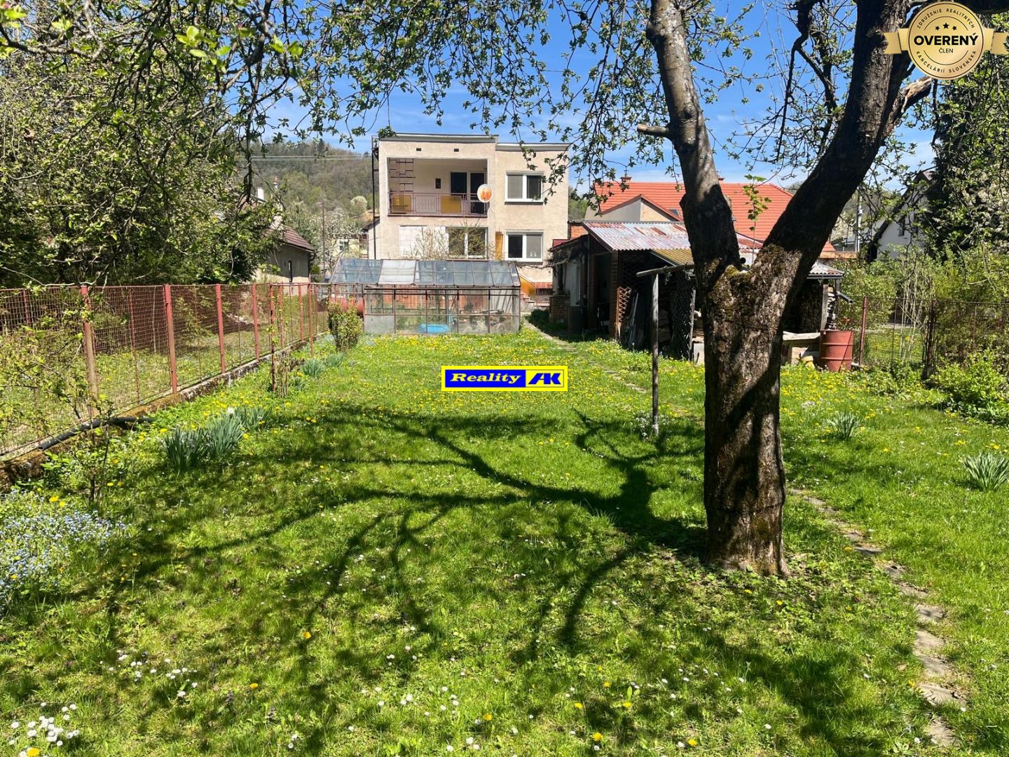 REZERVOVANÉ Rodinný dom na predaj Považský Chlmec