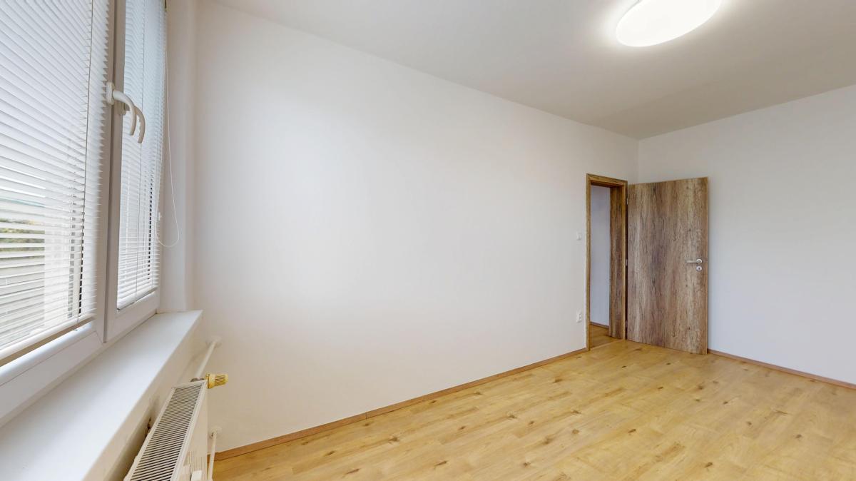 Na prenájom 3 izbový byt s veľkou loggiou Bratislava Rača