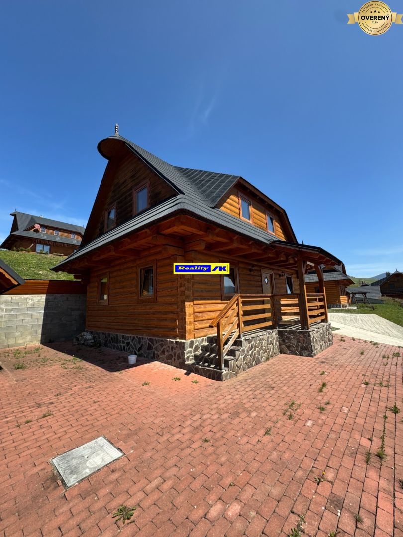 Rekreačná zrubová chata na predaj - Zázrivá