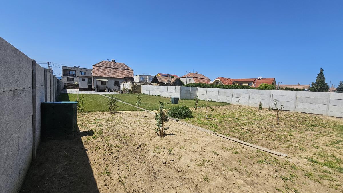 Na predaj rodinný dom s pivnicou a pekným pozemkom