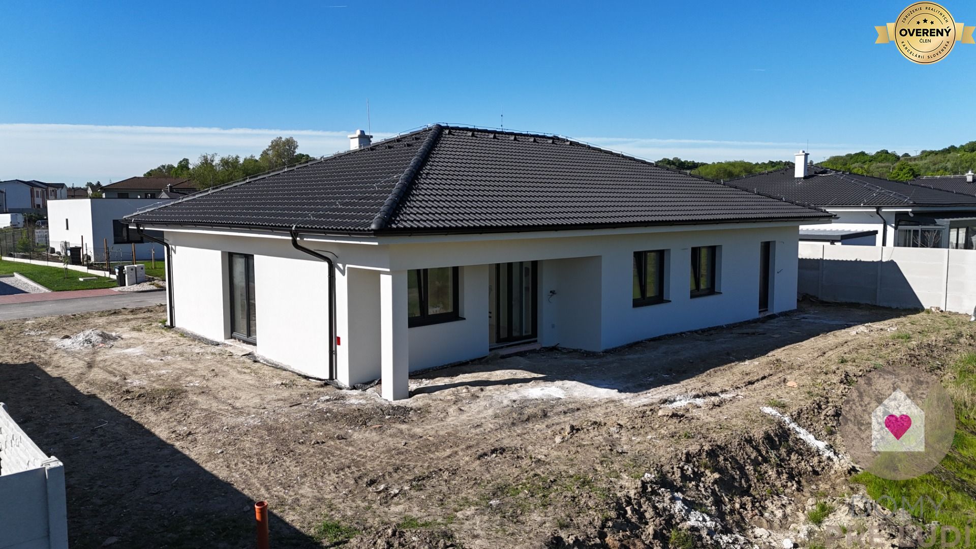 Krásny samostatný rodinný dom s garážou, 600m2 - Vinosady, Pezinok