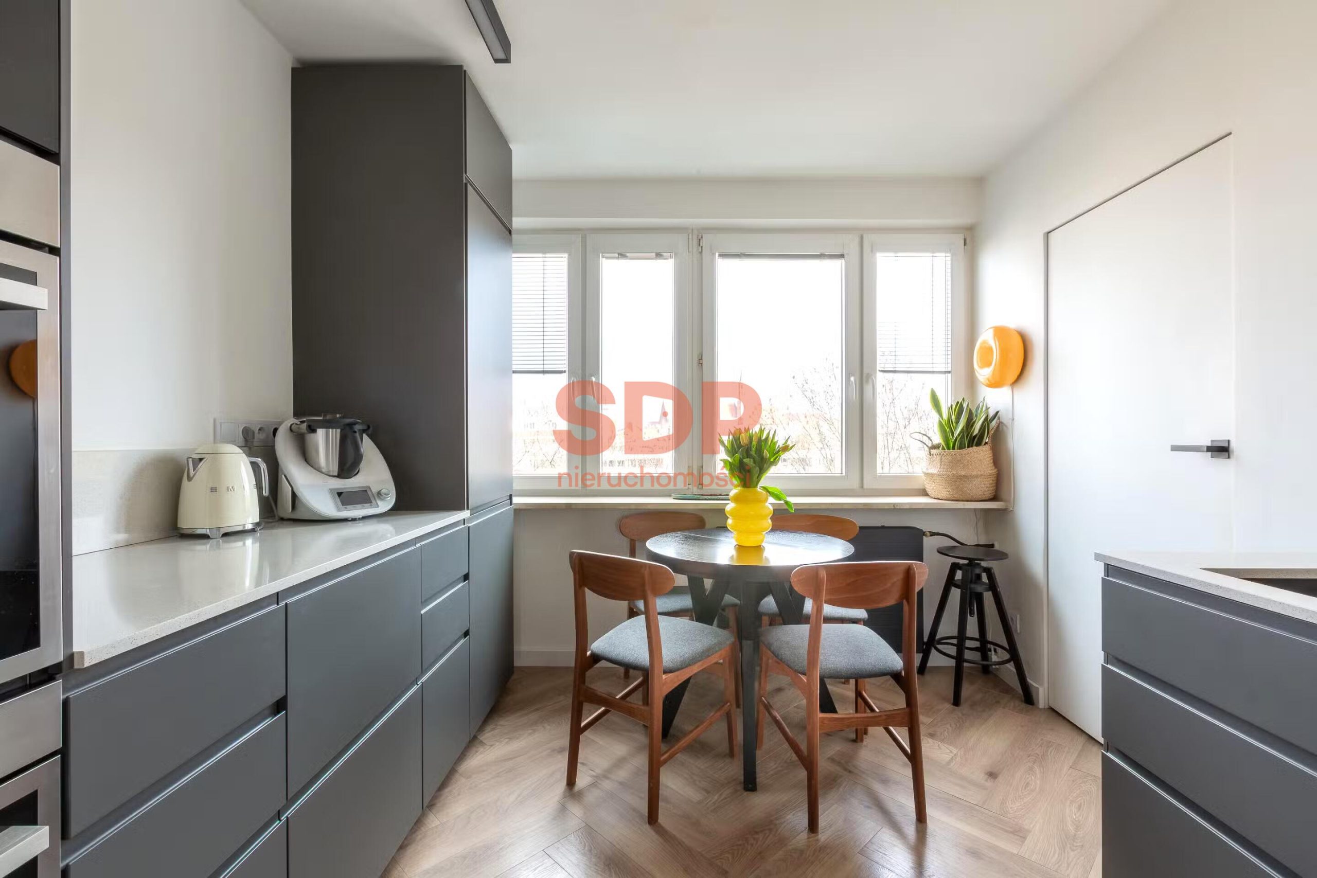 Idealne pod Airbnb|2 pokoje|balkon|ścisłe centrum|gotowe do wejścia