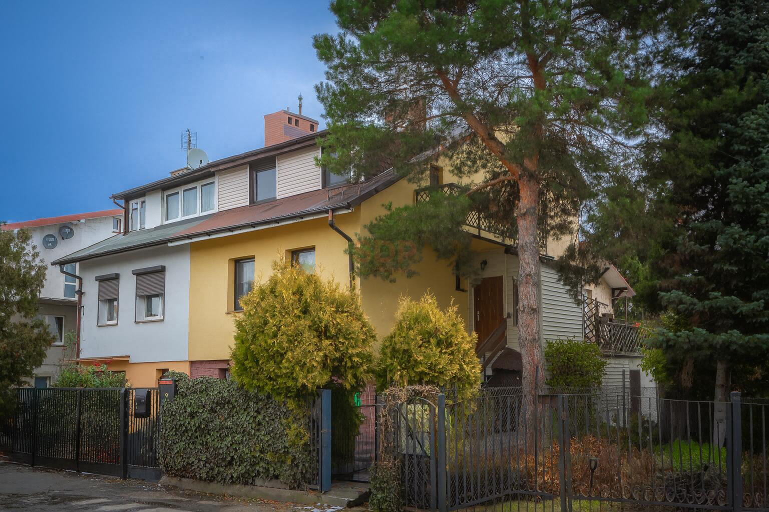 Dom w zabudowie bliźniaczej | 800 m2 ogrodu