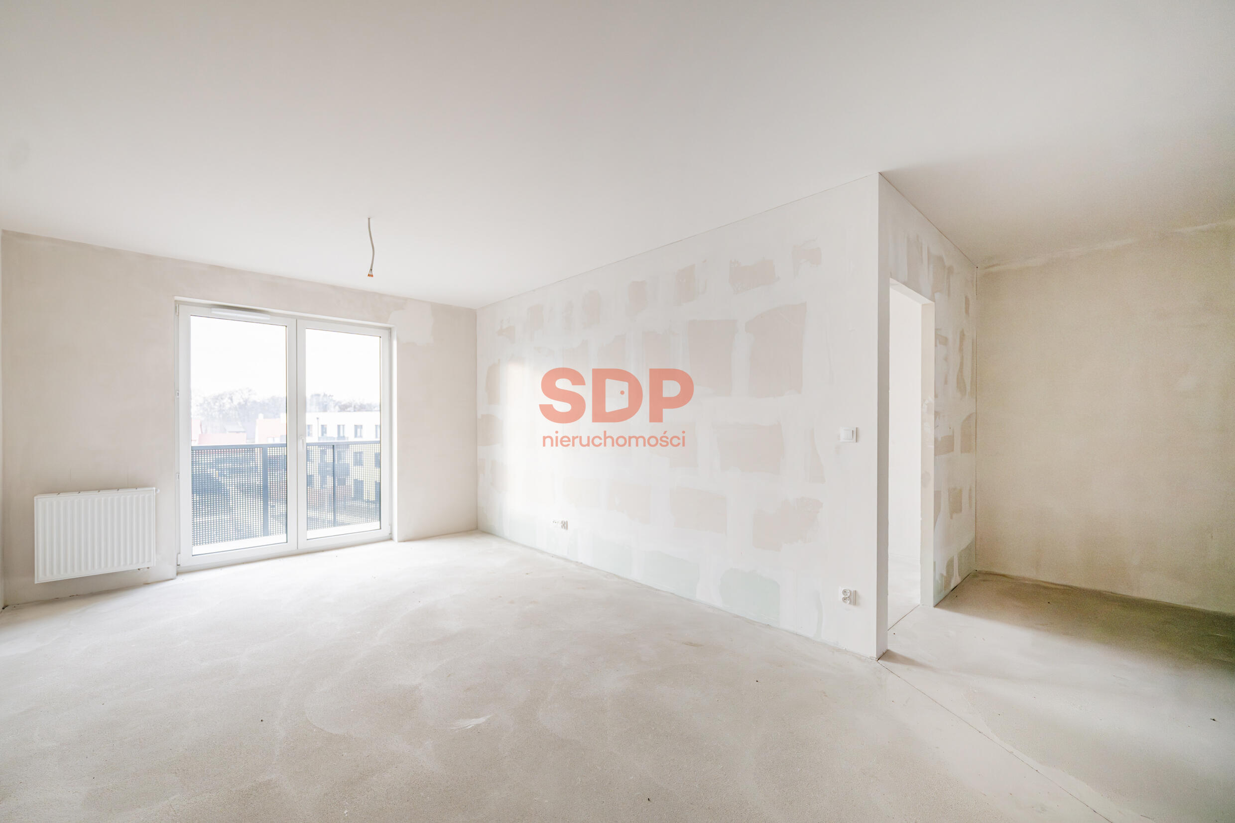 Ustawne sypialnie, przedpokój 11 m2, balkon, komórka lokatorska