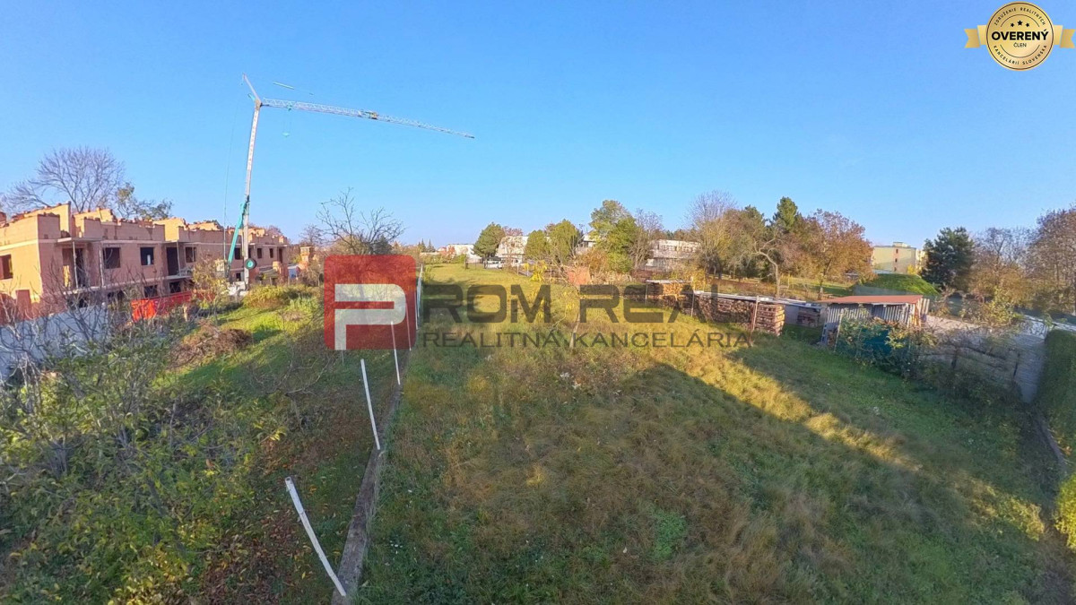 VÝNIMOČNÁ PONUKA! Pozemok pre výstavbu bytových a rodinných domov