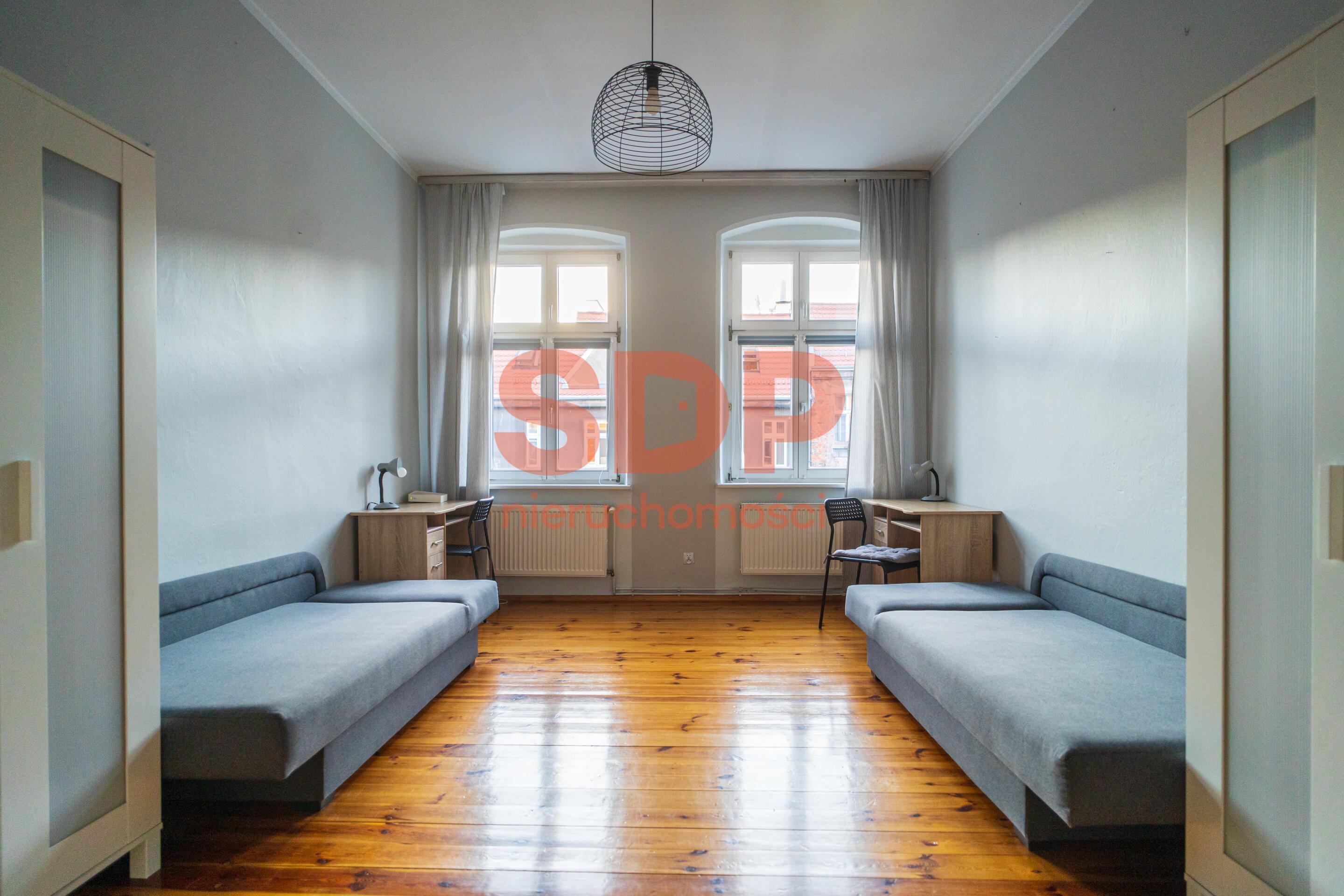 2 rozkładowe pokoje w centrum | oddzielna kuchnia