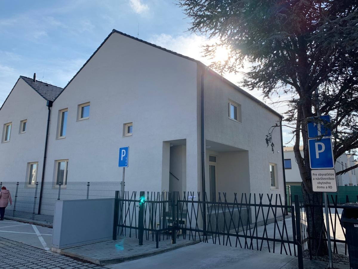 Na predaj 3 izbový byt + 2x parking Ivanka pri Dunaji