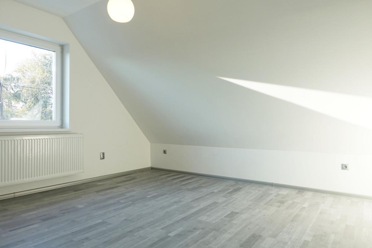 PRENAJOM 3 izbový byt v Pezinku pri amfiku