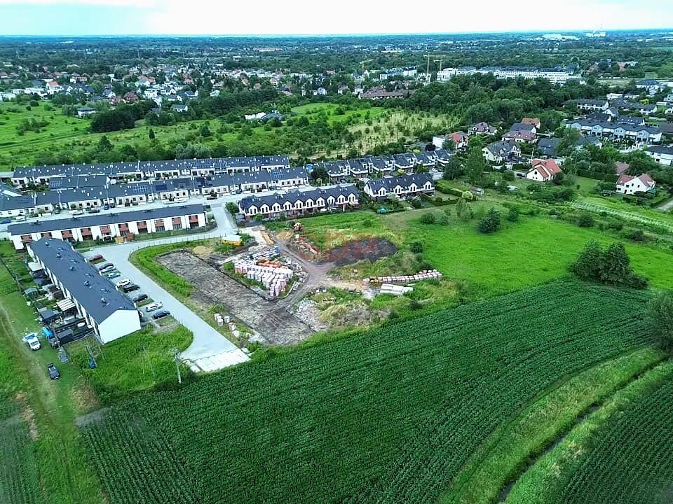 Działka budowlana z mediami 2 min od Wrocławia