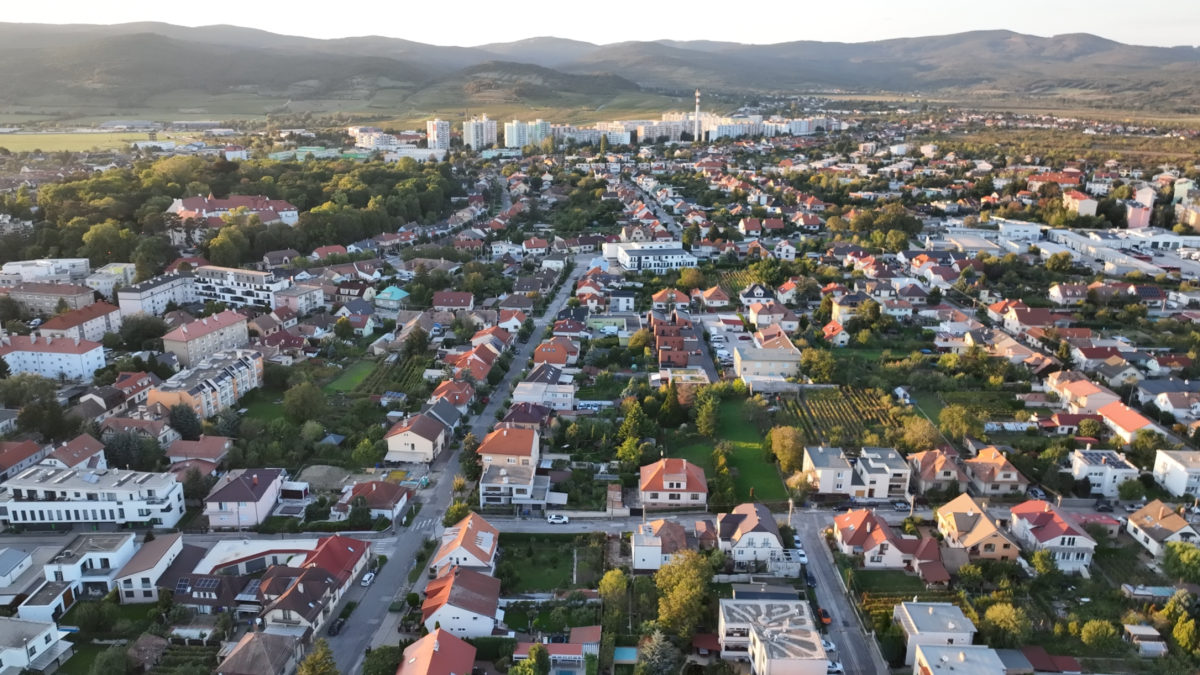 8 izbový rodinný dom PEZINOK