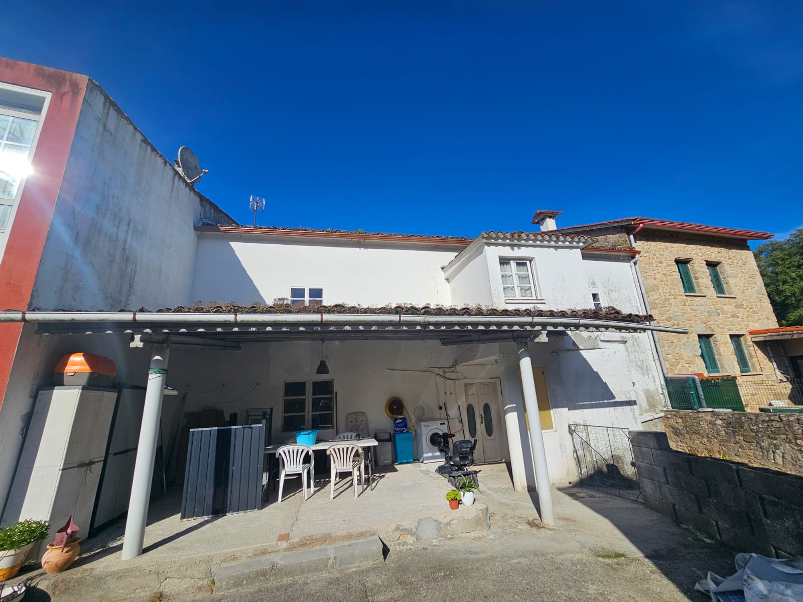 Casa de piedra con historia para restaurar a 15 min de Santiago.