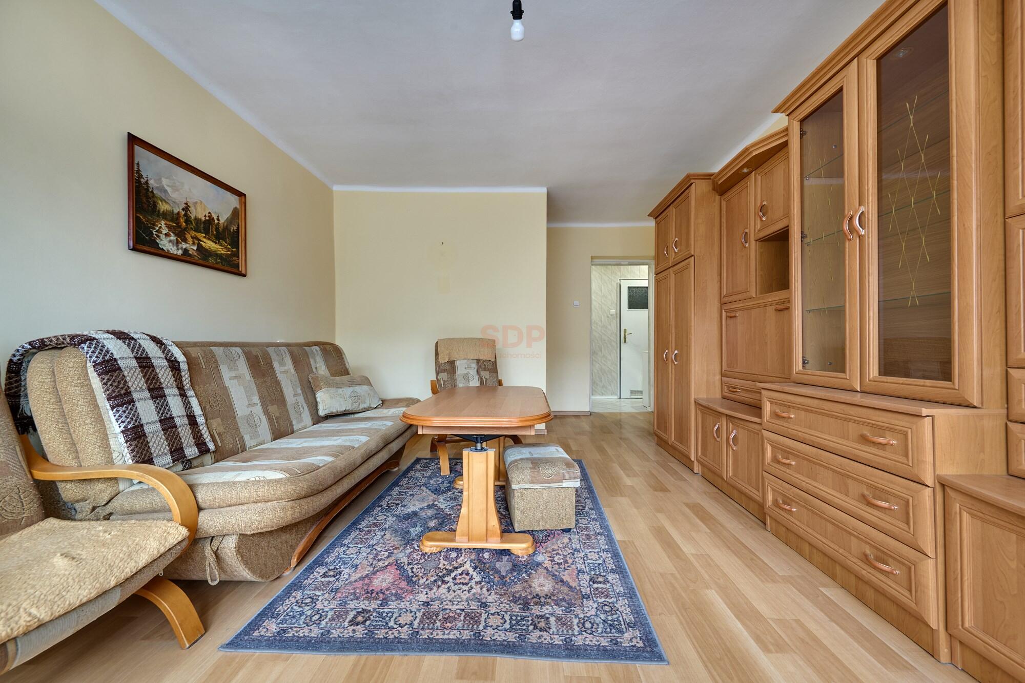 2 pokoje| Balkon | Piwnica | Oddzielna kuchnia | Cicha okolica