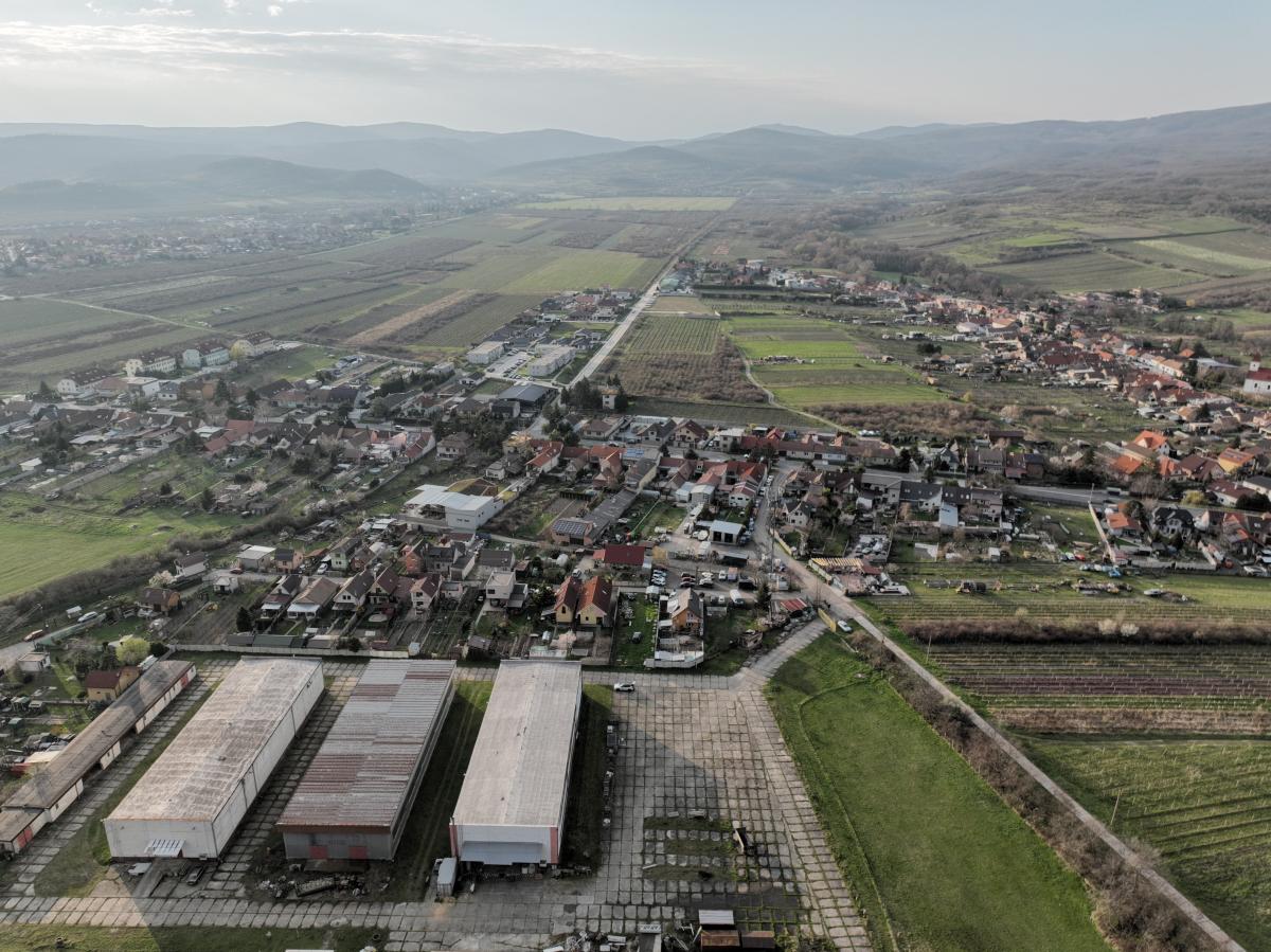Prenájom výrobnej haly vo Vinosadoch