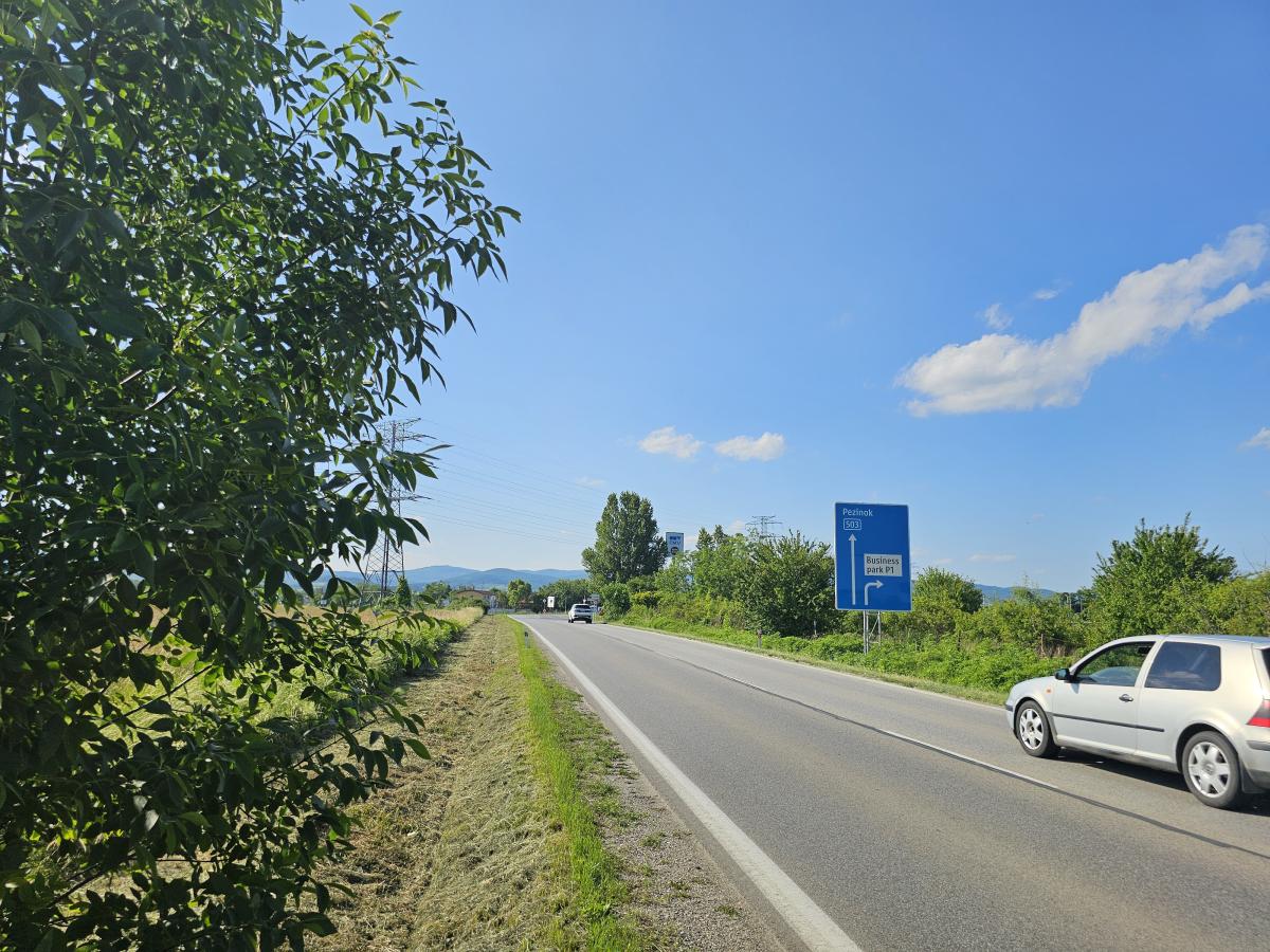 Na prenájom pozemok Pezinok 5063m2